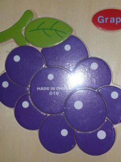 Wooden puzzle - Grape